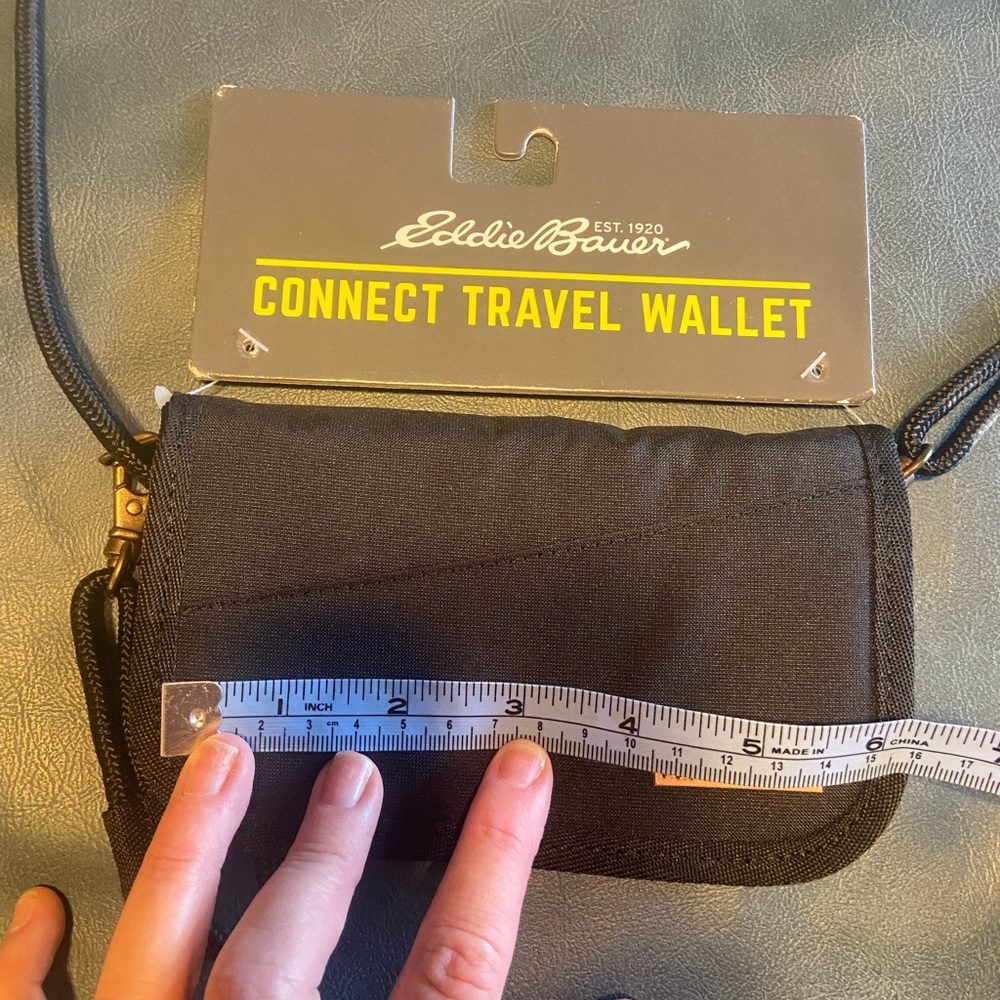 Eddie Bauer Travel Wallet - Picture 7 of 9